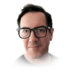 Eduardo Raggi eduardo_raggi_sr_art_director_brand_strategy_visual_design